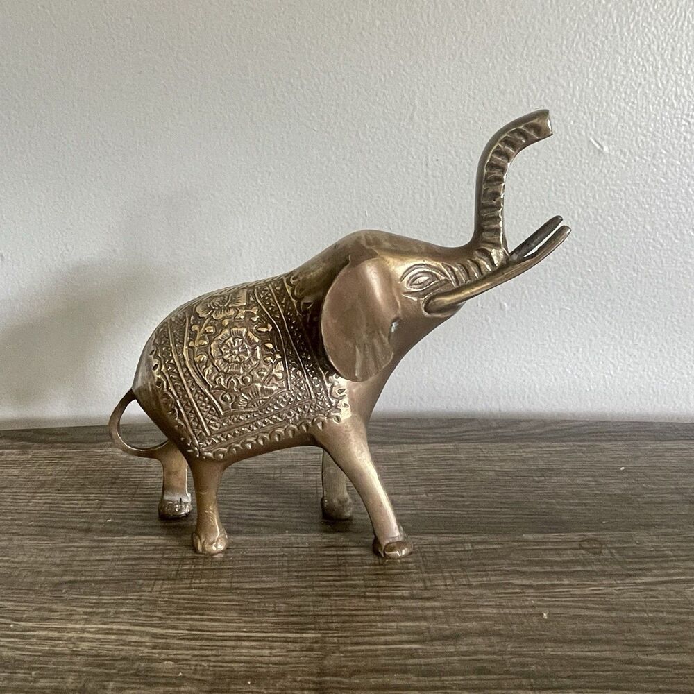 Vtg Mid Century Heavy Brass Etched Elephant Floral Detail Figurine Sculpture 7.5